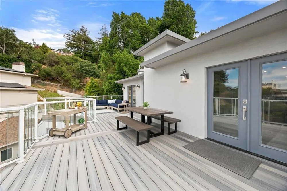 3208 Longfellow Drive Belmont, CA 94002