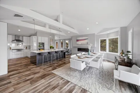 3208 Longfellow Drive