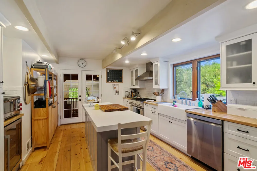 1640 Old Topanga Canyon Road Topanga, CA 90290