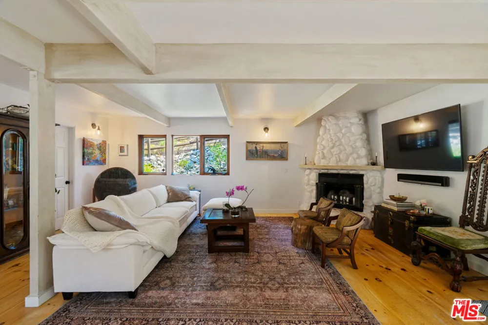 1640 Old Topanga Canyon Road Topanga, CA 90290