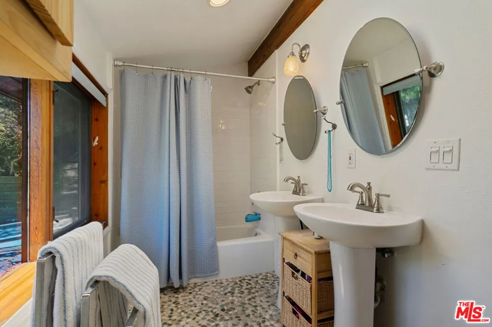 1640 Old Topanga Canyon Road Topanga, CA 90290