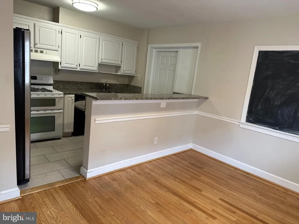 622 OAKLAND STREET Arlington, VA 22203