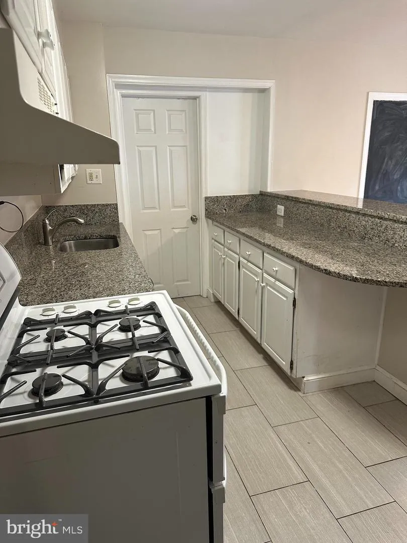 622 OAKLAND STREET Arlington, VA 22203