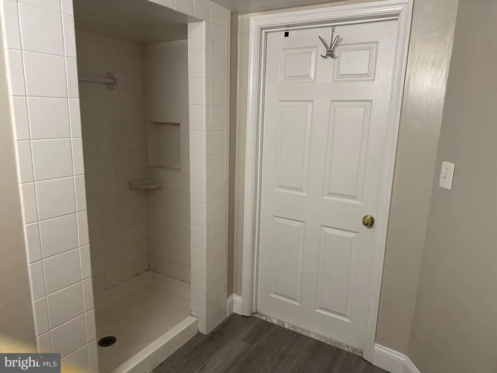 622 OAKLAND STREET Arlington, VA 22203