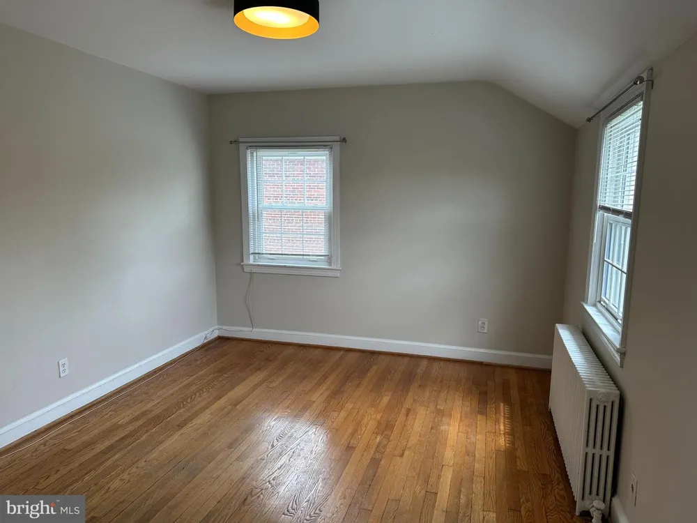 622 OAKLAND STREET Arlington, VA 22203