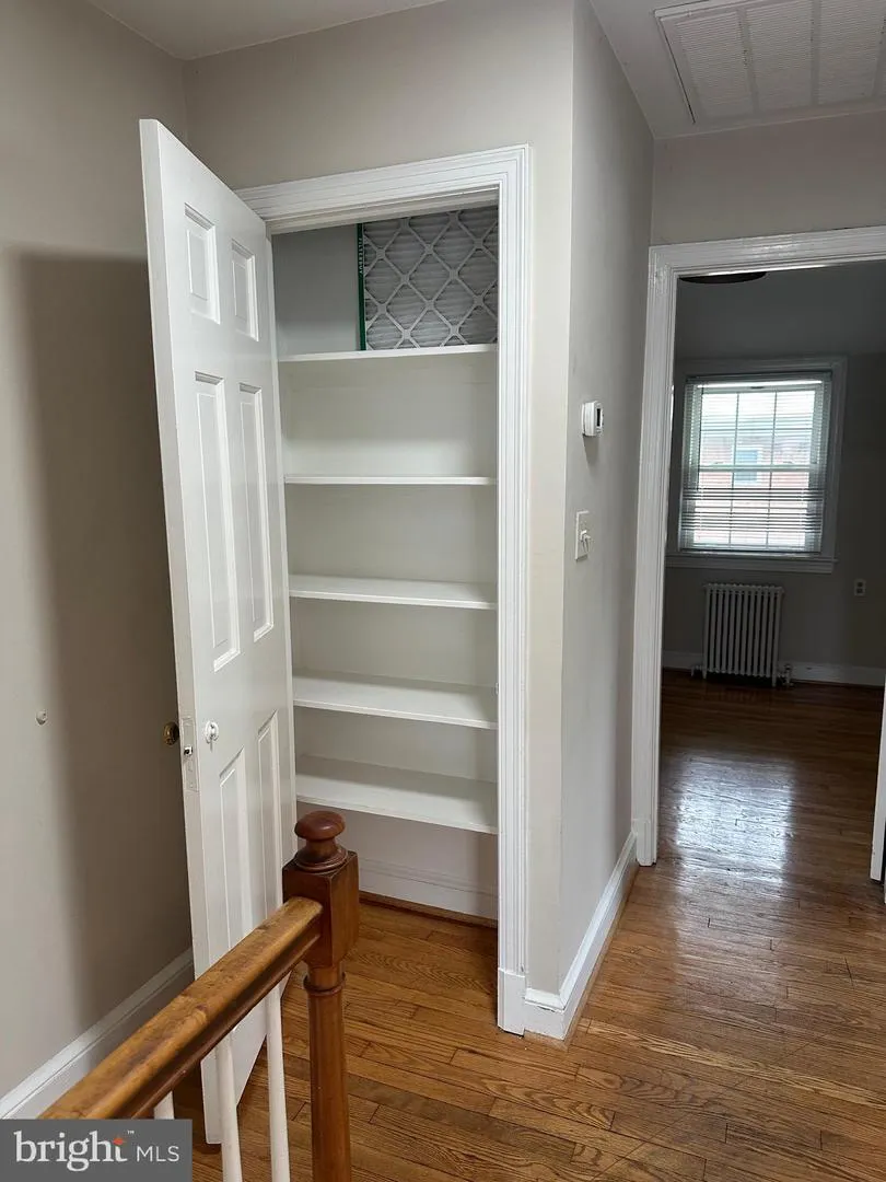 622 OAKLAND STREET Arlington, VA 22203