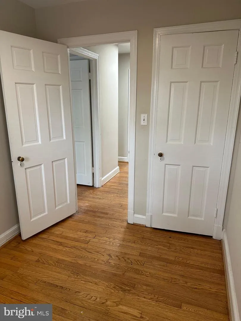 622 OAKLAND STREET Arlington, VA 22203