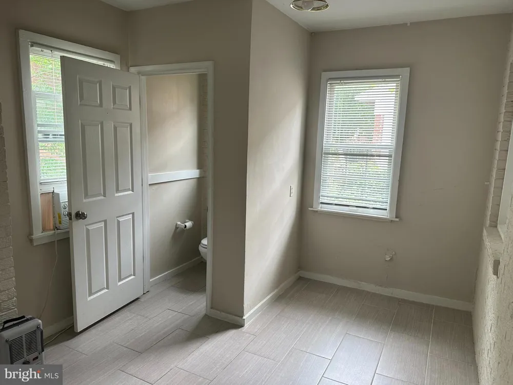 622 OAKLAND STREET Arlington, VA 22203