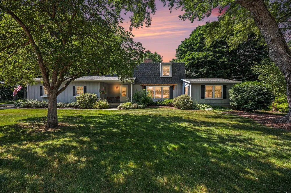 608 Arboretum Drive Fremont, MI 49412