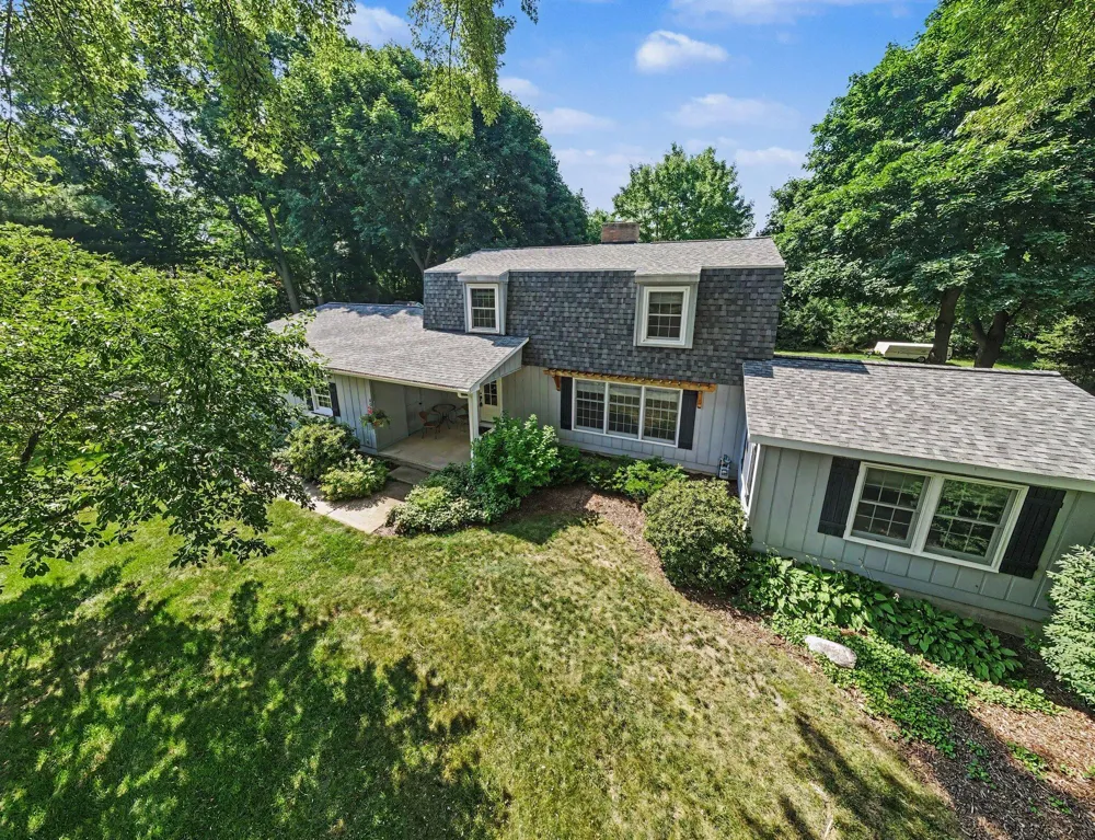 608 Arboretum Drive Fremont, MI 49412