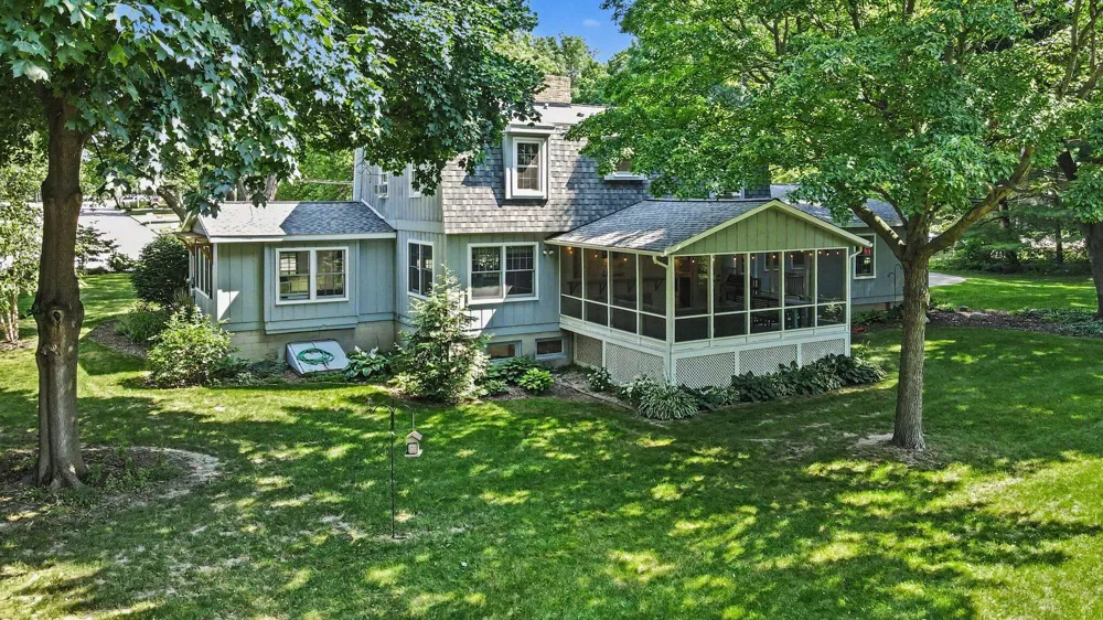 608 Arboretum Drive Fremont, MI 49412