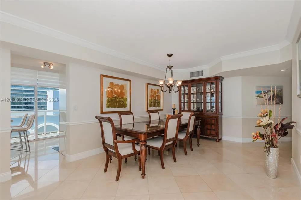 8855 Collins Ave #8J Surfside, FL 33154