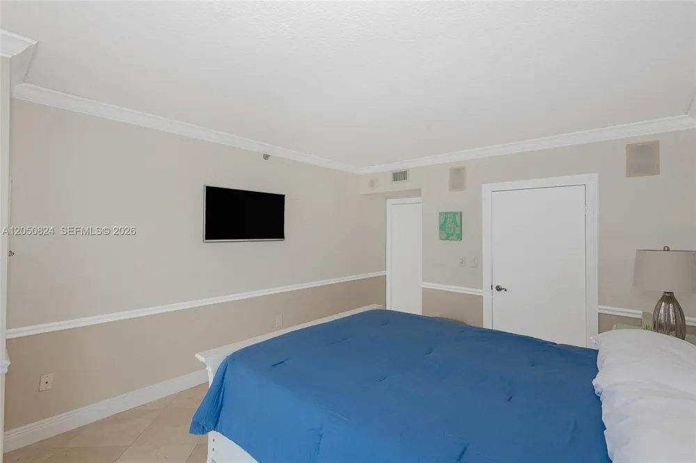 8855 Collins Ave #8J Surfside, FL 33154