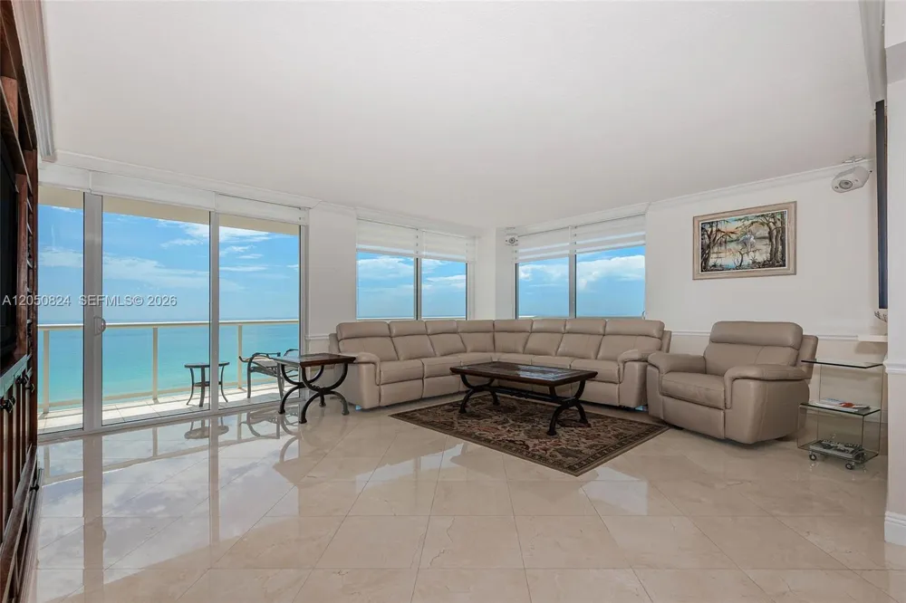 8855 Collins Ave #8J Surfside, FL 33154