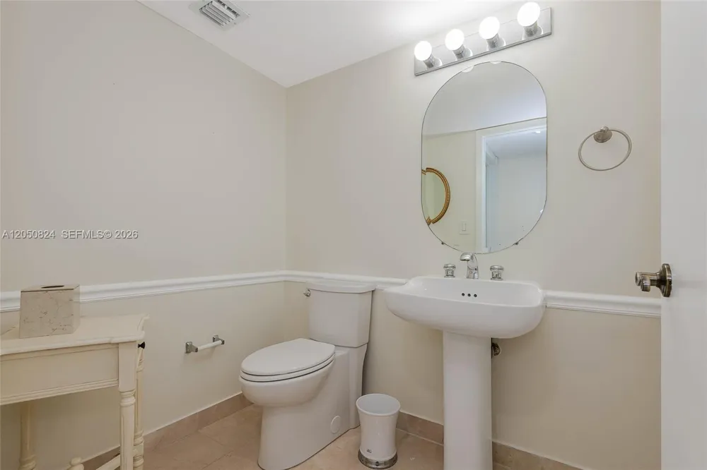 8855 Collins Ave #8J Surfside, FL 33154