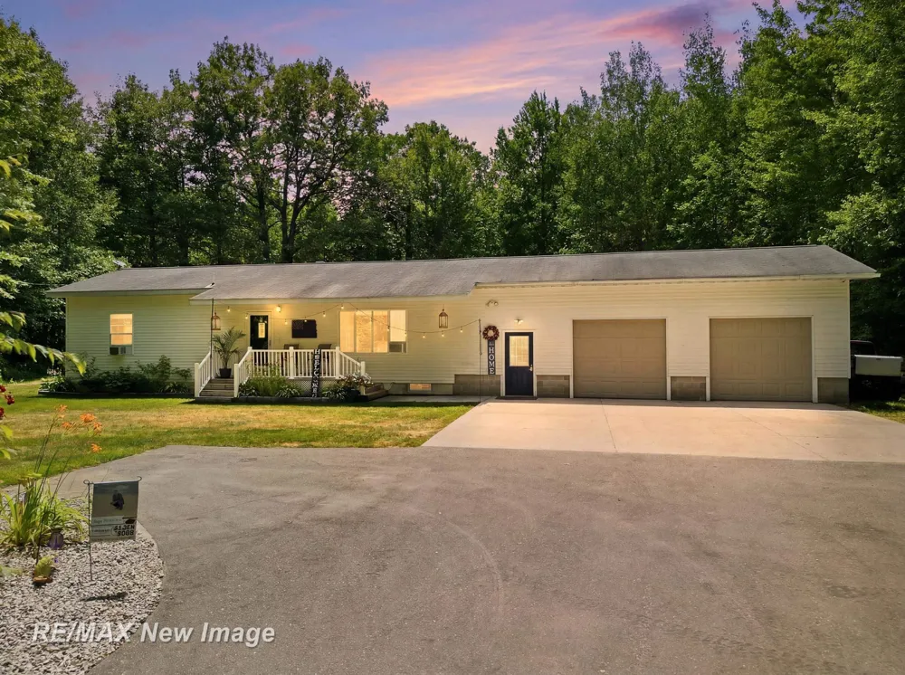 3829 155th Avenue Reed City City, MI 49639