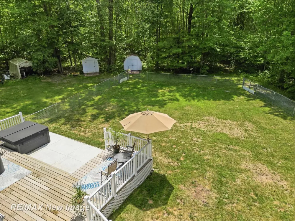 3829 155th Avenue Reed City City, MI 49639