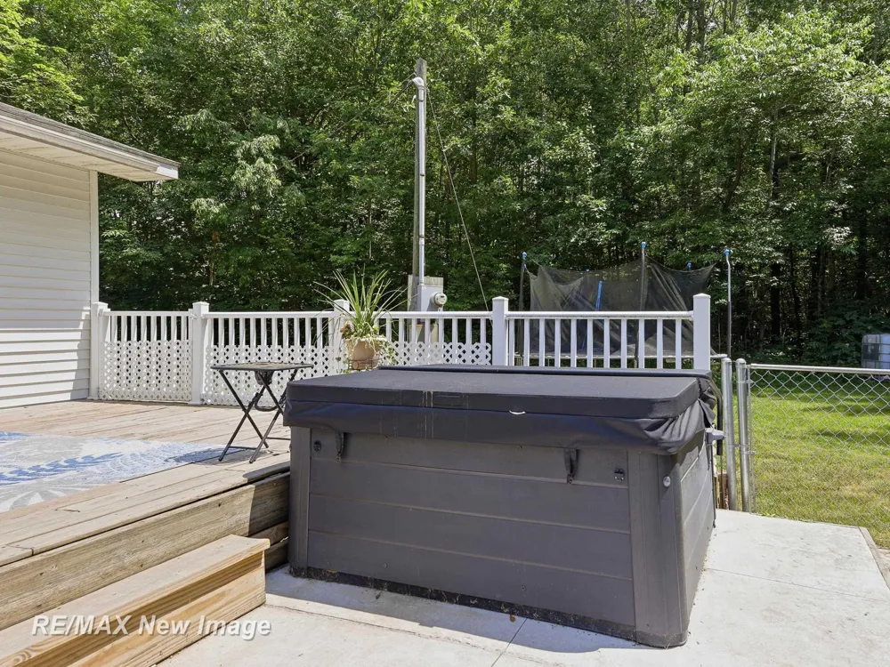 3829 155th Avenue Reed City City, MI 49639
