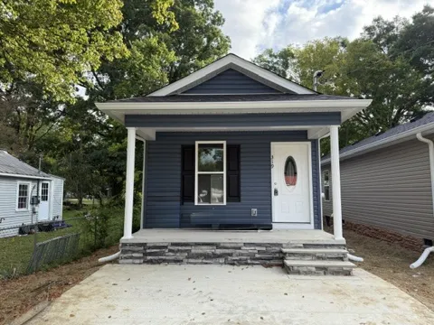 319 Gentry St