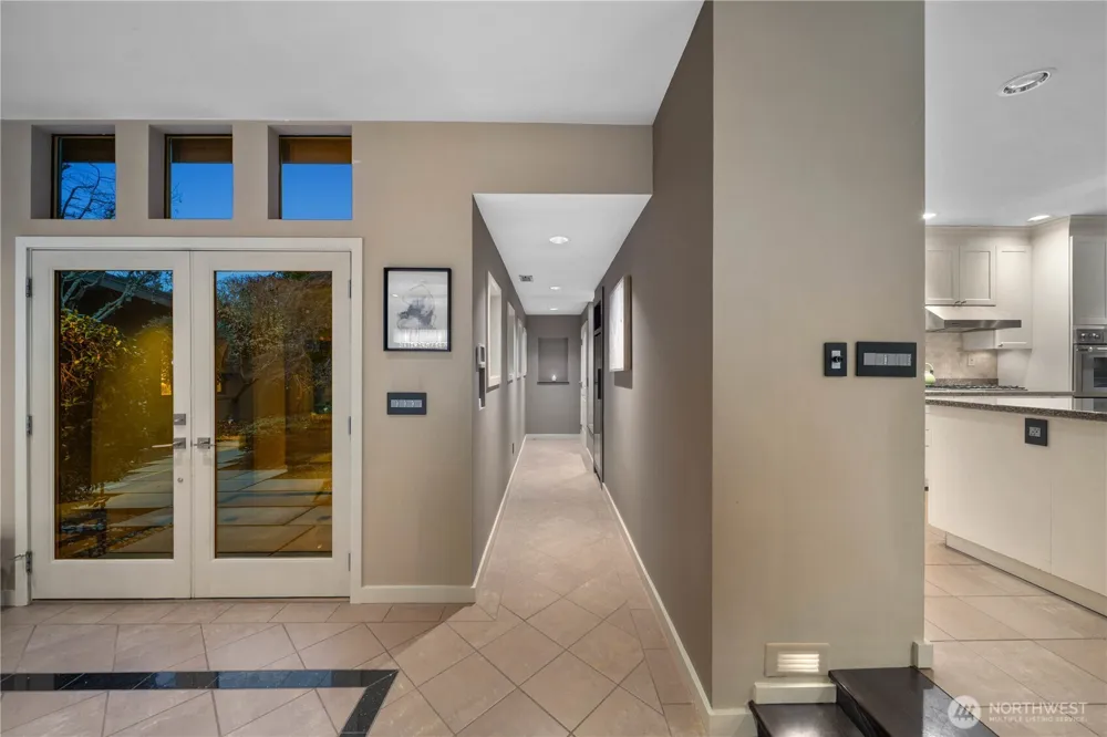 3215 78th Place NE Medina, WA 98039
