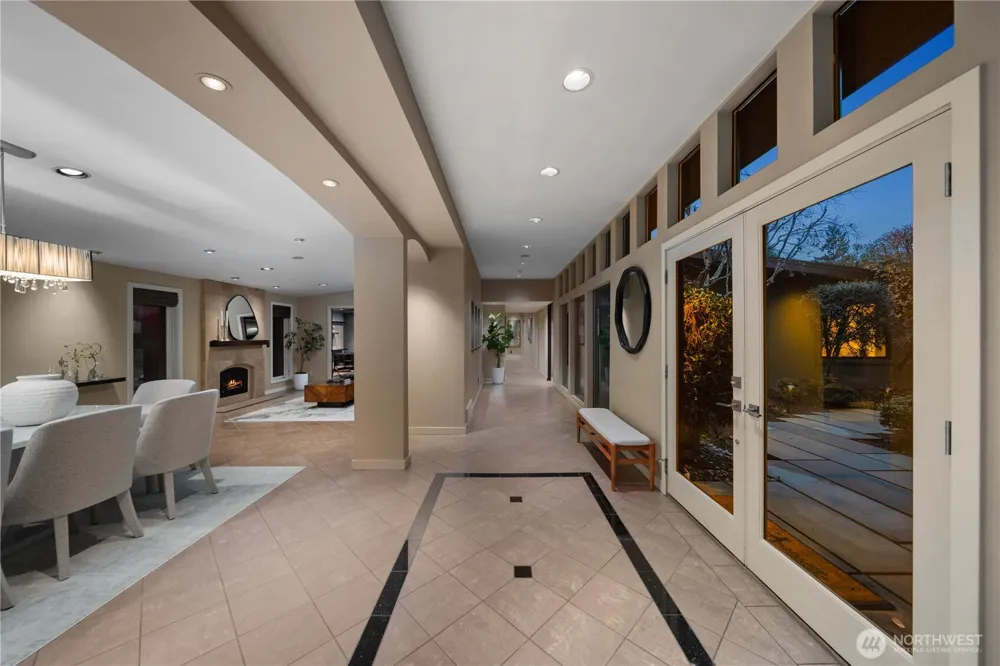 3215 78th Place NE Medina, WA 98039