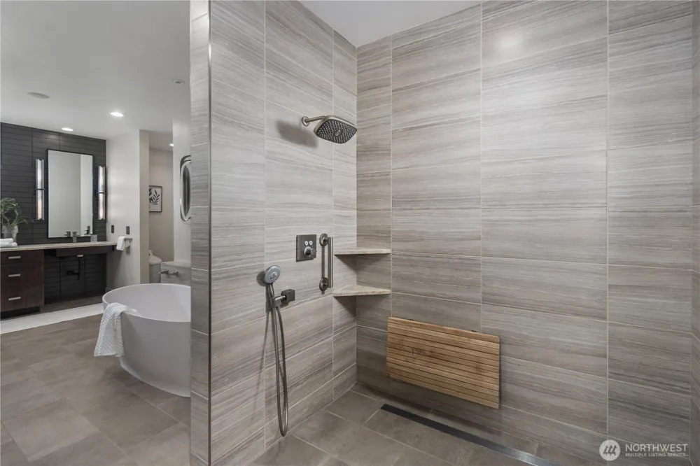 3215 78th Place NE Medina, WA 98039