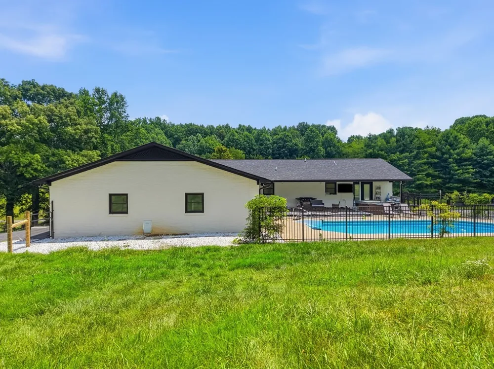 237 S Fork Rd Sparta, TN 38583