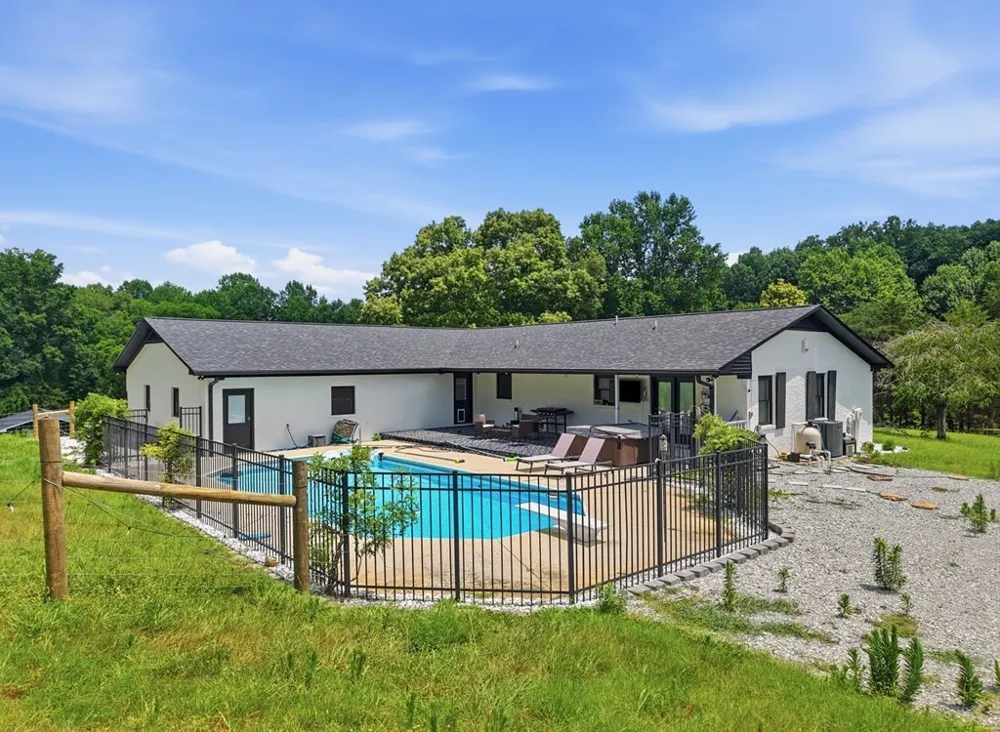 237 S Fork Rd Sparta, TN 38583