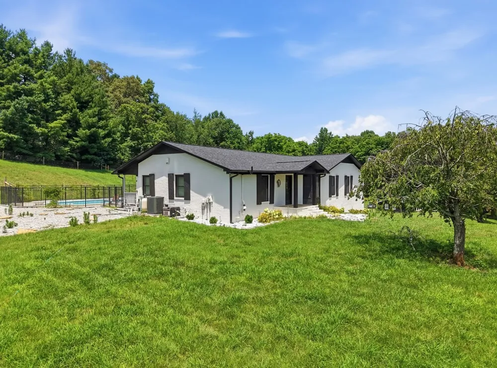 237 S Fork Rd Sparta, TN 38583