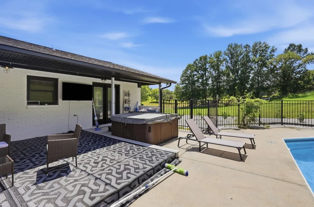 237 S Fork Rd Sparta, TN 38583