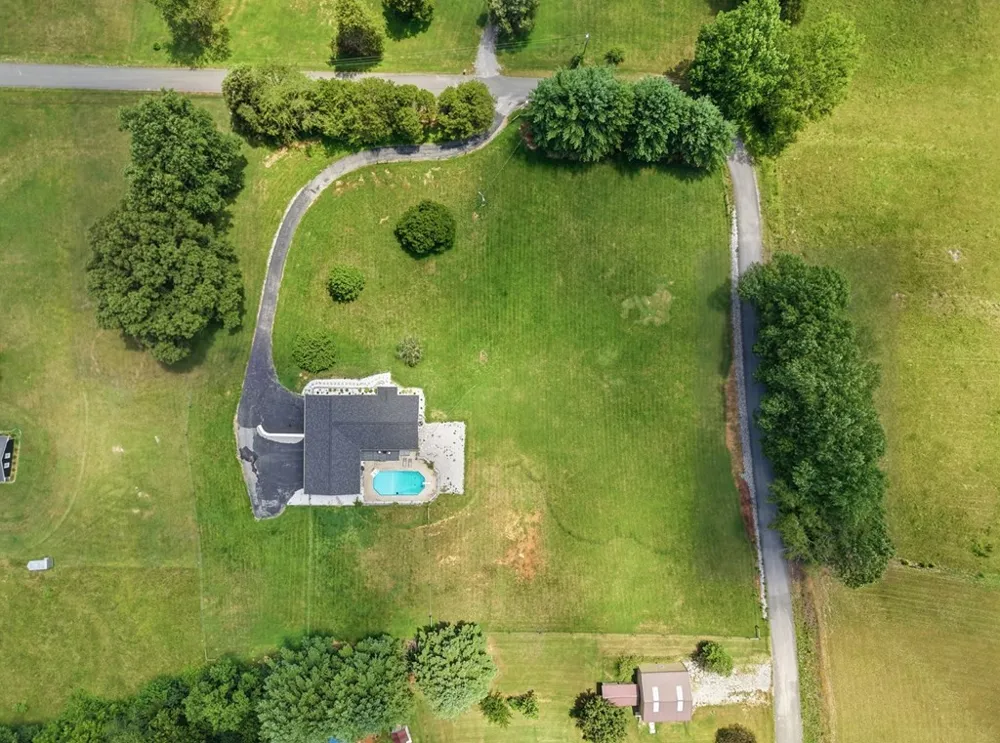 237 S Fork Rd Sparta, TN 38583