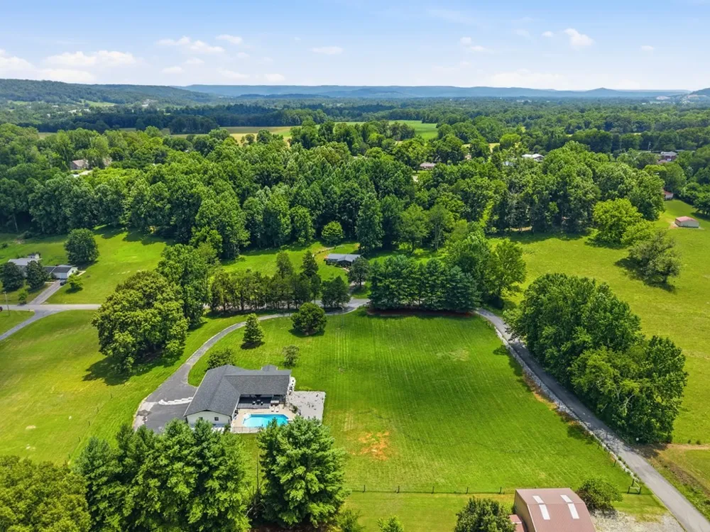237 S Fork Rd Sparta, TN 38583