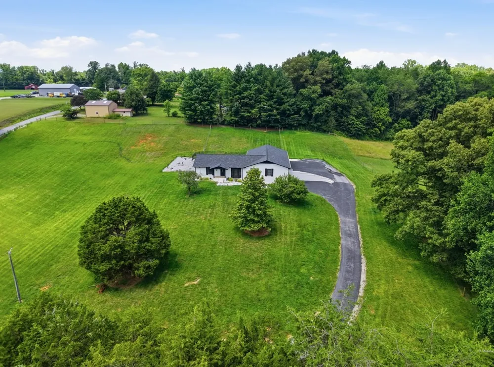237 S Fork Rd Sparta, TN 38583