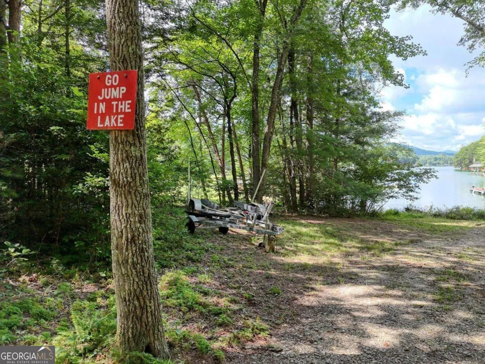 184 Whisper Cove Blairsville, GA 30512