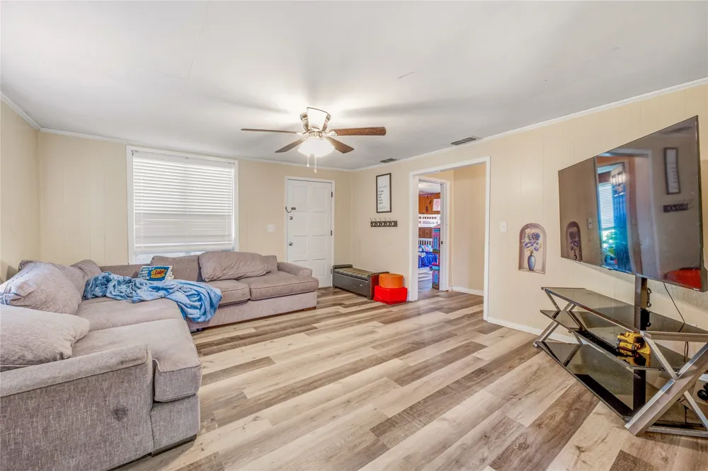 416 East Road Stephenville, TX 76401