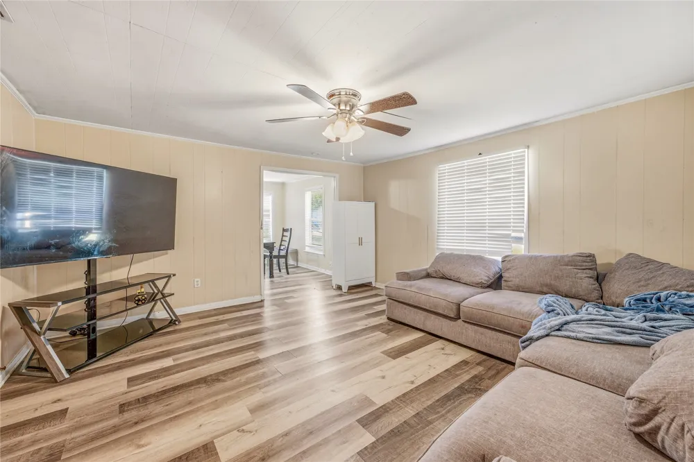 416 East Road Stephenville, TX 76401