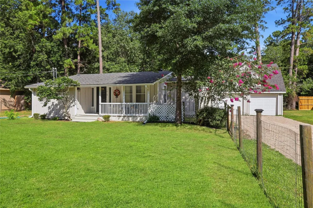 1018 Shawnee Drive Conroe, TX 77316