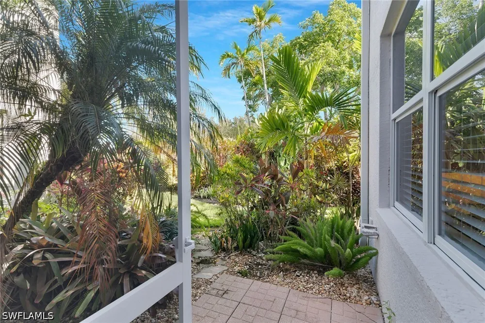 Whisper Trace Lane #103 Naples, FL 34114