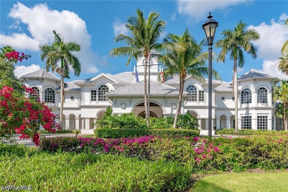 Whisper Trace Lane #103 Naples, FL 34114