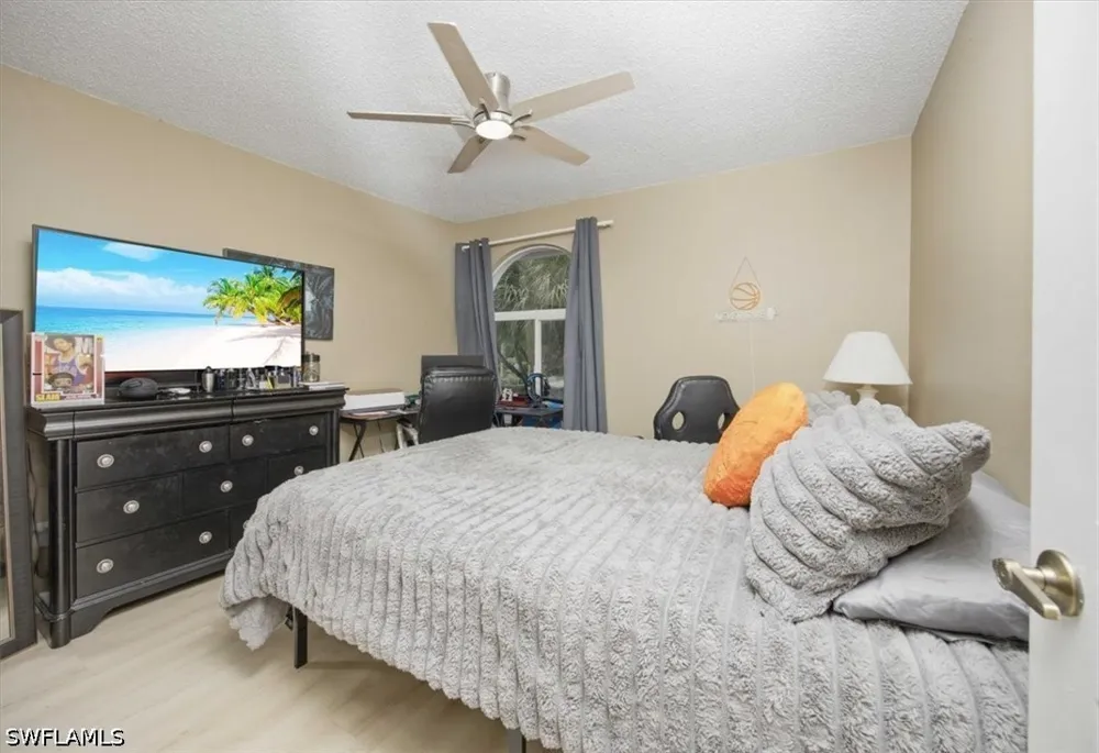 New Waterford Drive #204 Naples, FL 34104