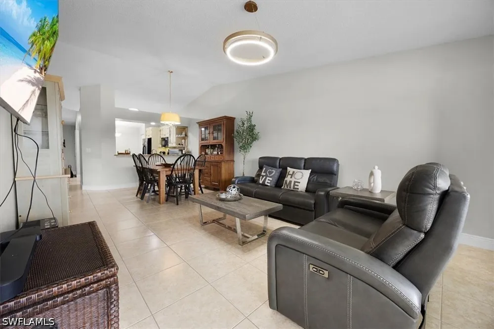 New Waterford Drive #204 Naples, FL 34104