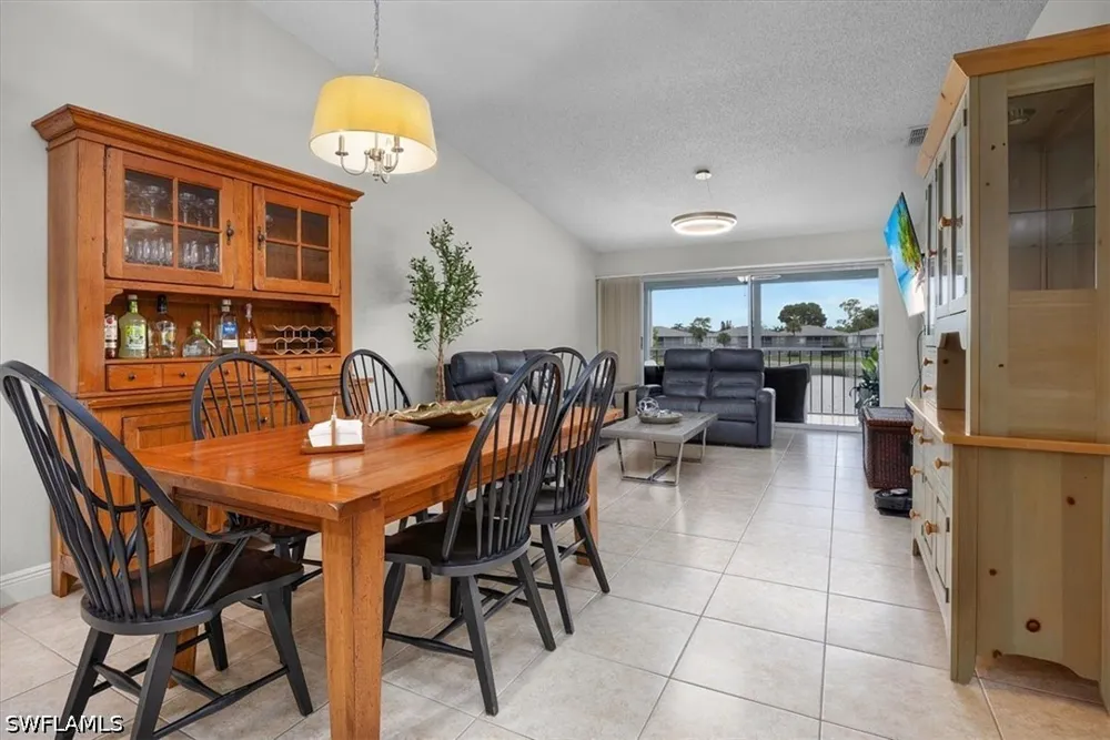 New Waterford Drive #204 Naples, FL 34104