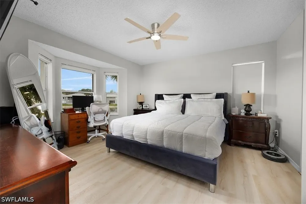 New Waterford Drive #204 Naples, FL 34104