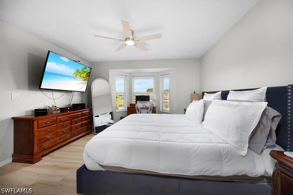 New Waterford Drive #204 Naples, FL 34104