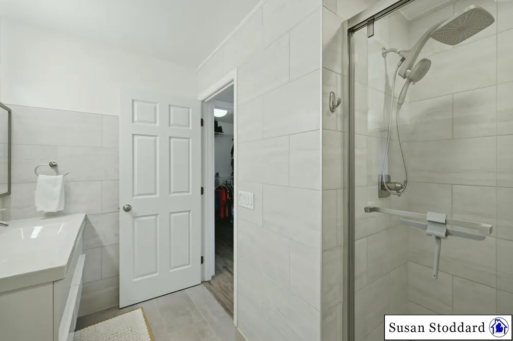 6793 Avalon Drive SE Caledonia, MI 49316