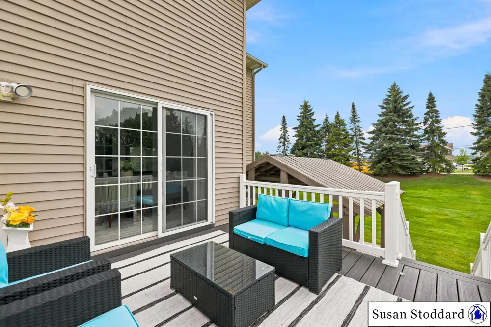 6793 Avalon Drive SE Caledonia, MI 49316