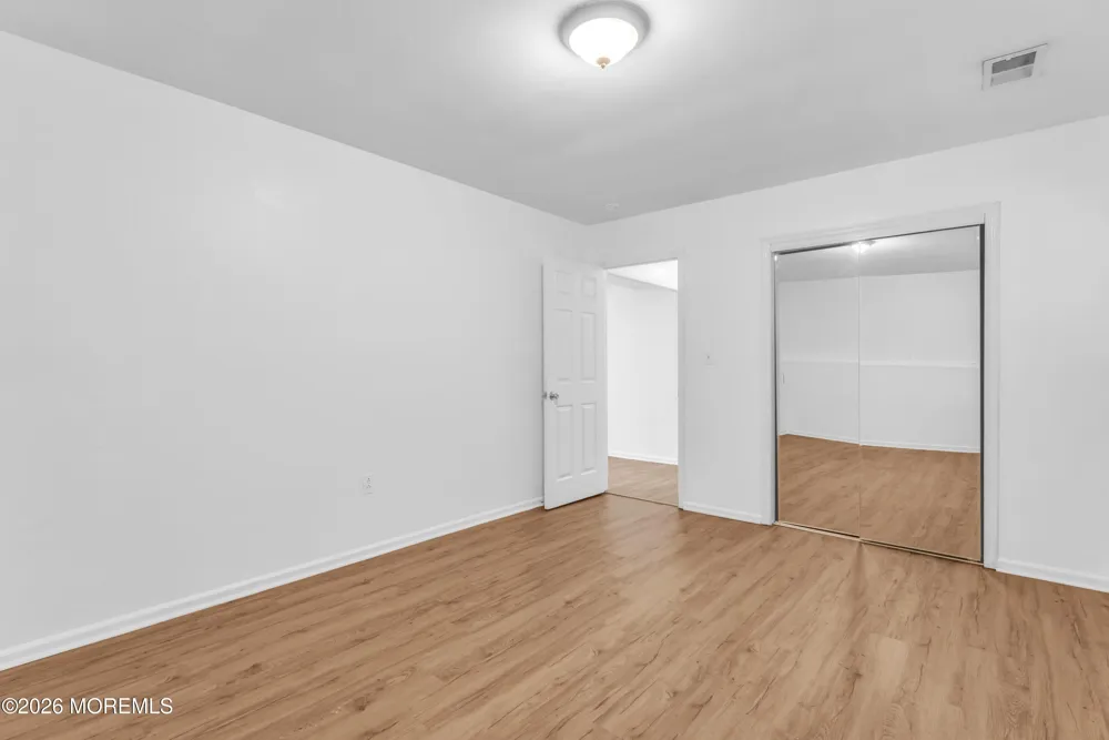 94 Leedsville Drive Lincroft, NJ 07738