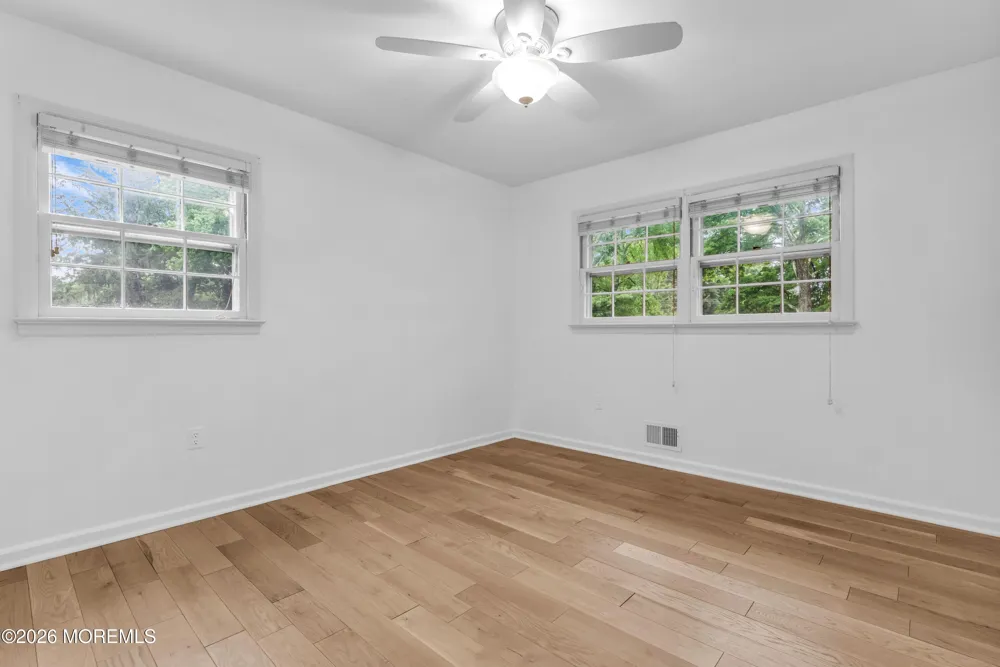 94 Leedsville Drive Lincroft, NJ 07738
