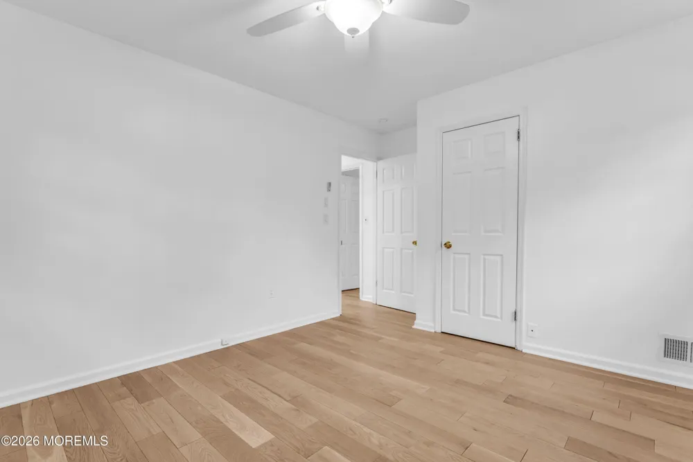 94 Leedsville Drive Lincroft, NJ 07738