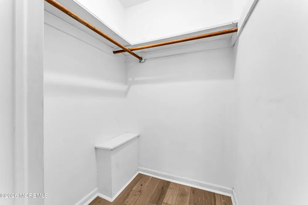 94 Leedsville Drive Lincroft, NJ 07738